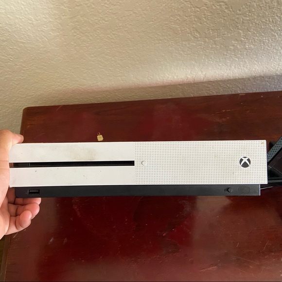 Xbox One S